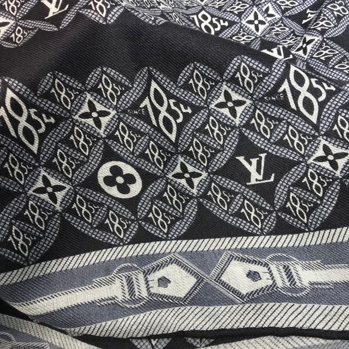 Louis Vuitton Scarf LV00103